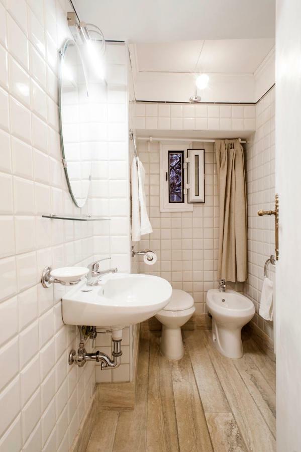 Santa Cecilia Apartment In Via Del Corso Roma Exterior foto